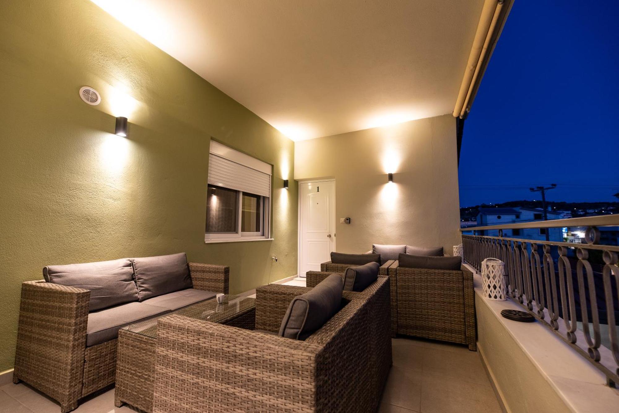 Demi'S Apartments Near Athen'S Airport Artemida  Ngoại thất bức ảnh