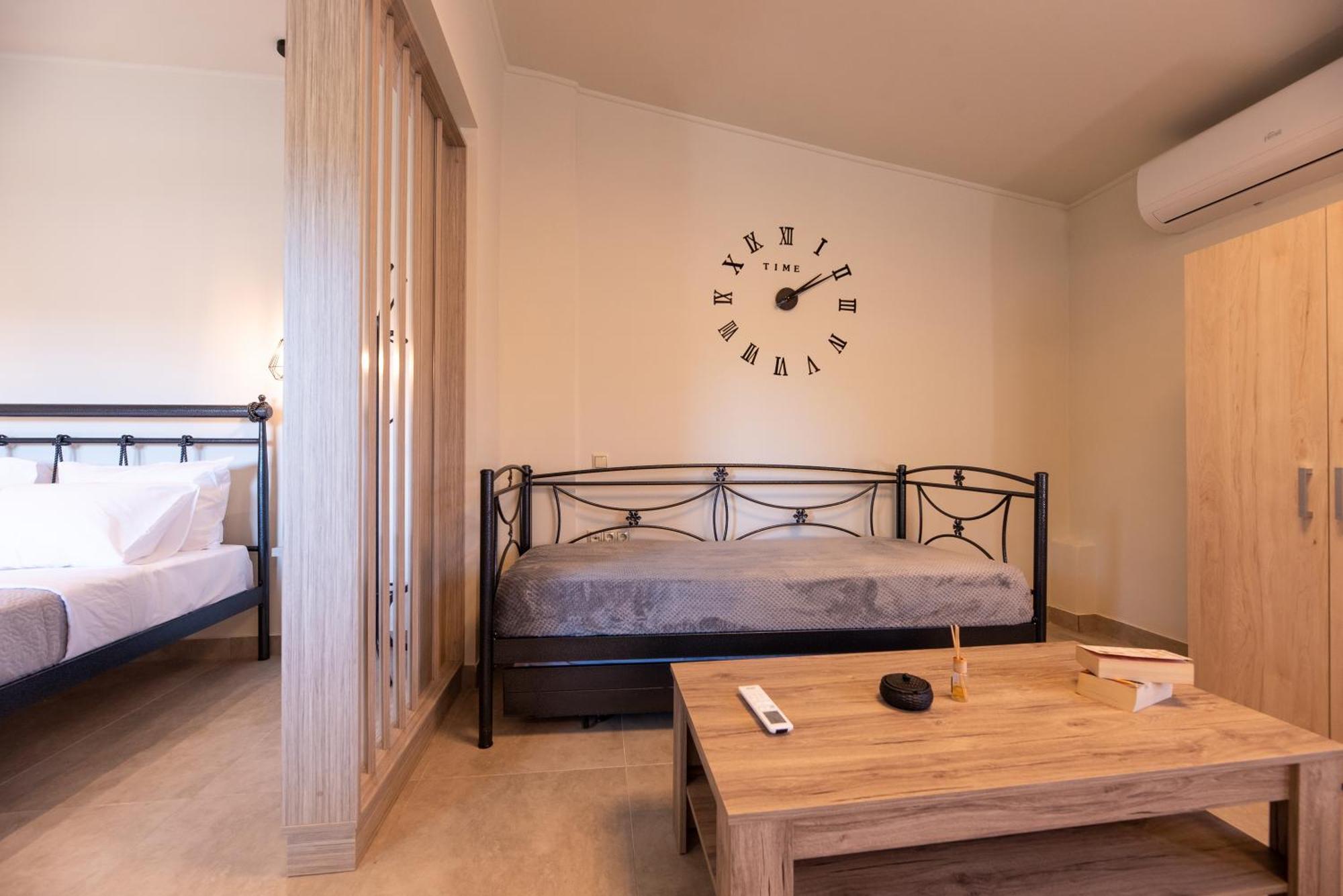 Demi'S Apartments Near Athen'S Airport Artemida  Ngoại thất bức ảnh