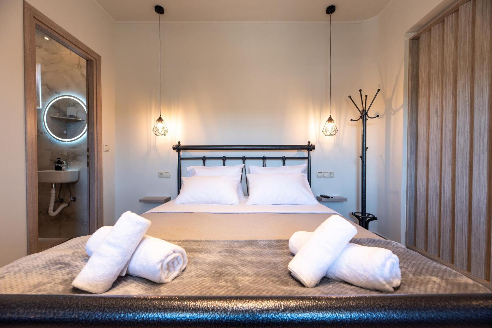 Demi'S Apartments Near Athen'S Airport Artemida  Ngoại thất bức ảnh
