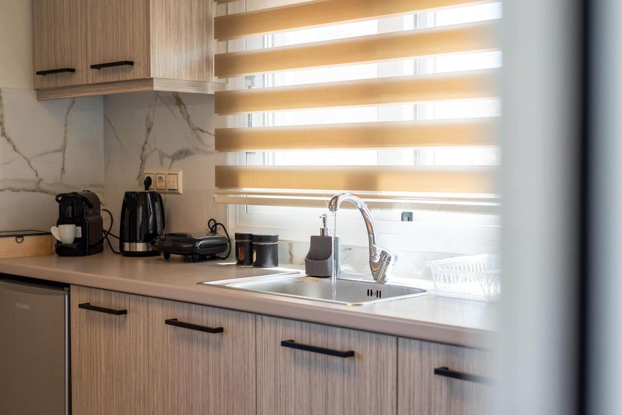 Demi'S Apartments Near Athen'S Airport Artemida  Ngoại thất bức ảnh