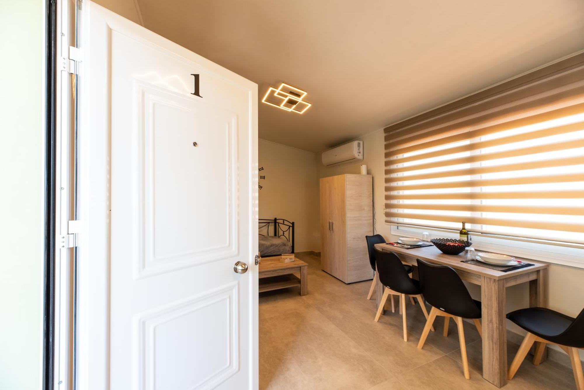 Demi'S Apartments Near Athen'S Airport Artemida  Ngoại thất bức ảnh