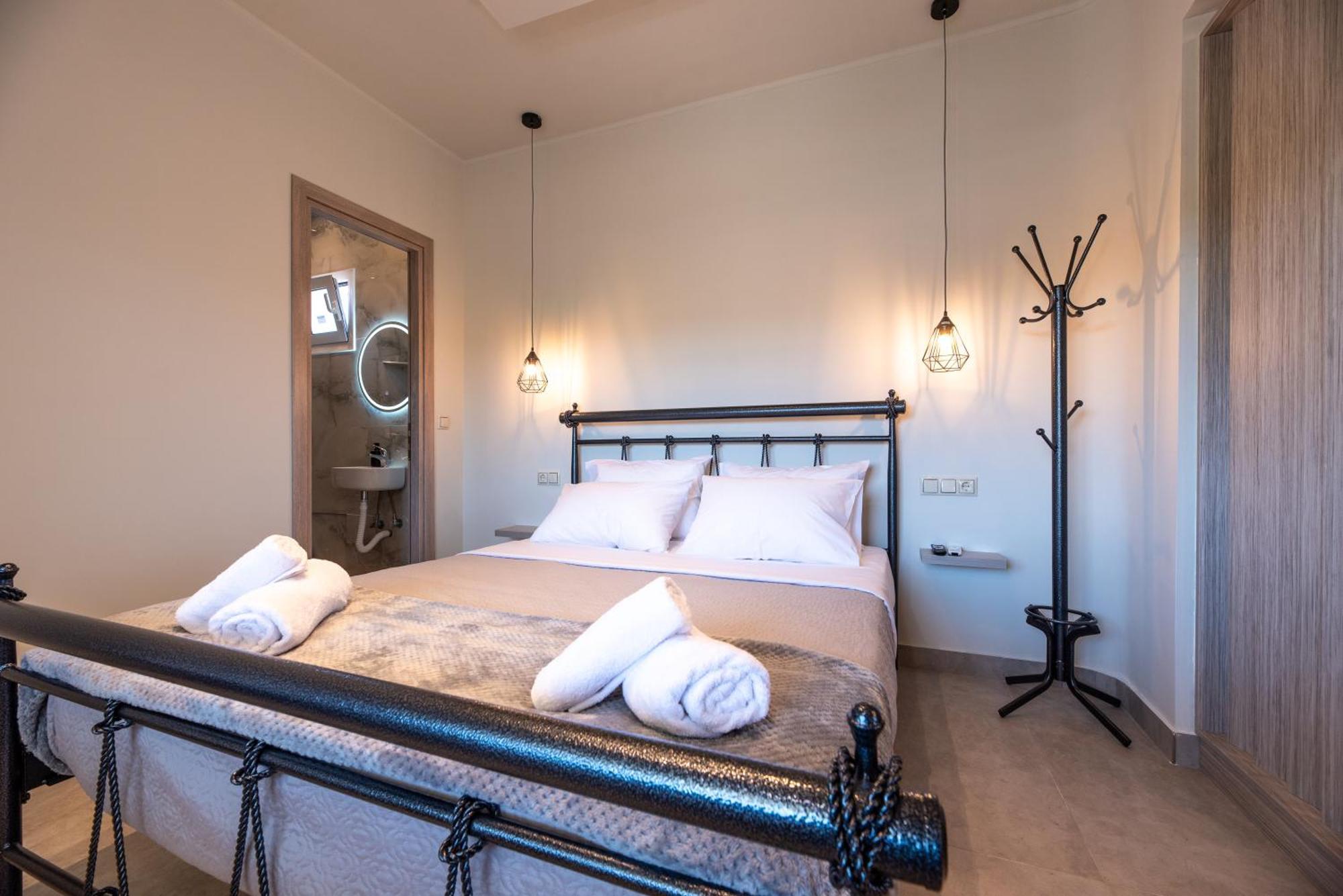 Demi'S Apartments Near Athen'S Airport Artemida  Ngoại thất bức ảnh